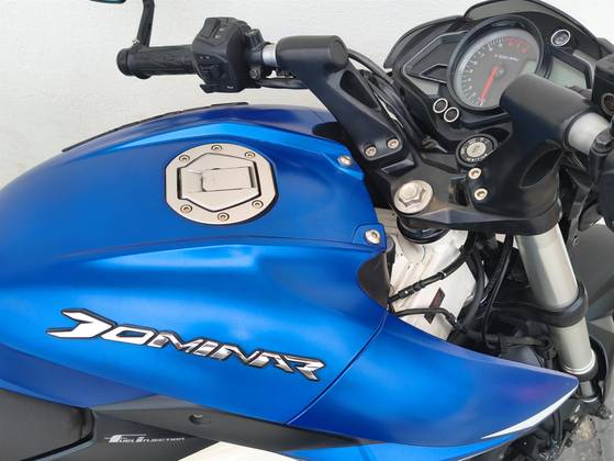 BAJAJ DOMINAR 200 